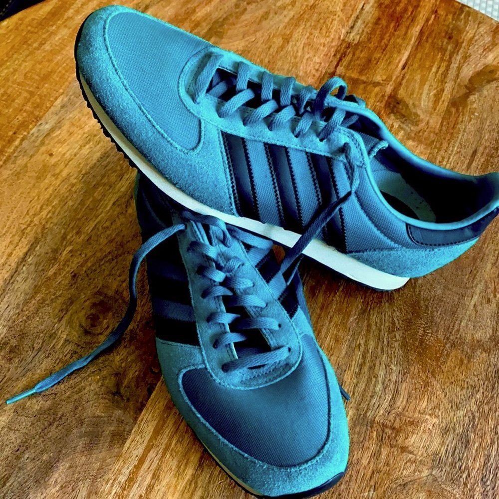 Adidas size 10 teal blue/green/black shoes